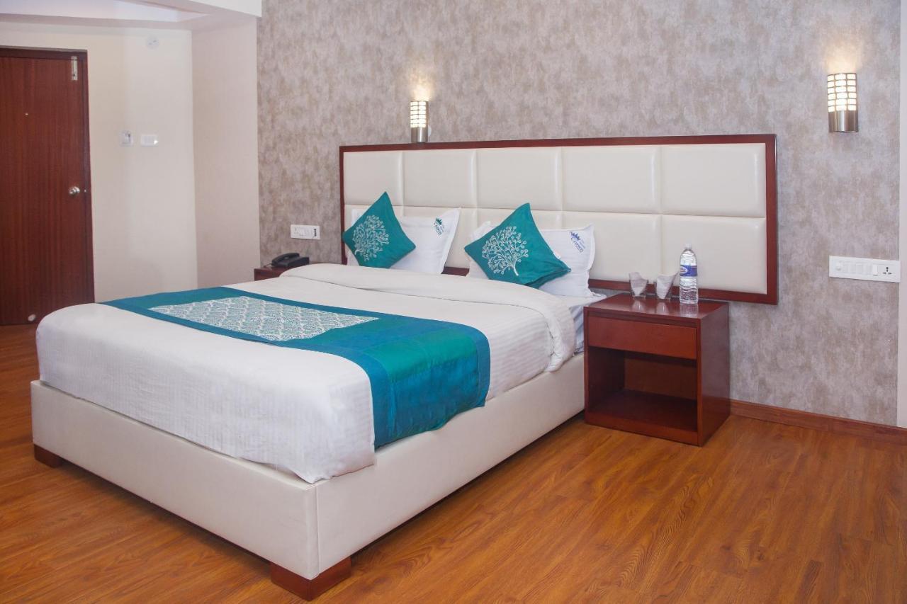 Oyo 16773 Hillcrest Metro Hotel Ооти Екстериор снимка