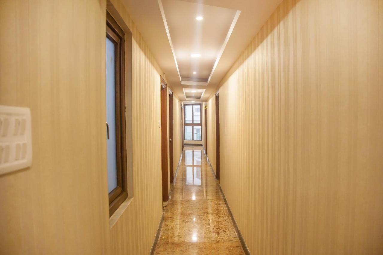 Oyo 16773 Hillcrest Metro Hotel Ооти Екстериор снимка